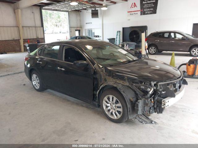  Salvage Nissan Altima