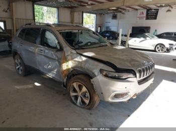  Salvage Jeep Cherokee