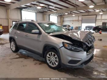  Salvage Jeep Cherokee