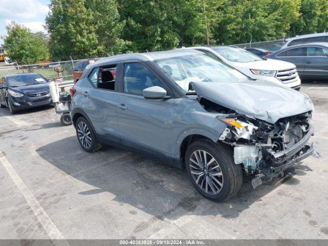  Salvage Nissan Kicks