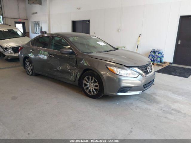  Salvage Nissan Altima