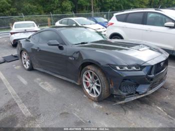  Salvage Ford Mustang