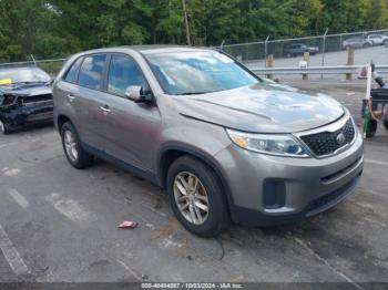  Salvage Kia Sorento