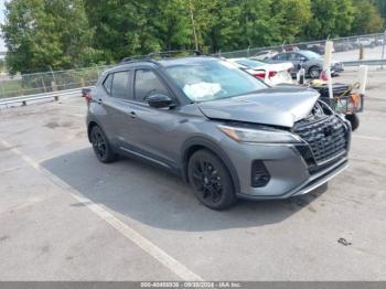  Salvage Nissan Kicks