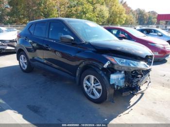  Salvage Nissan Kicks