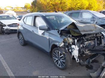  Salvage Nissan Kicks