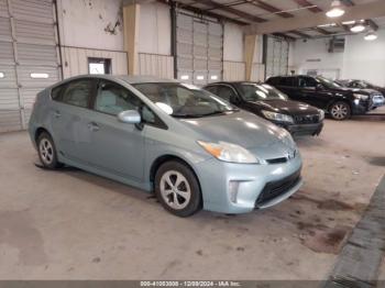  Salvage Toyota Prius