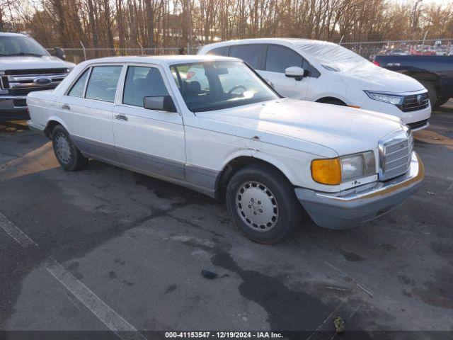  Salvage Mercedes-Benz 560