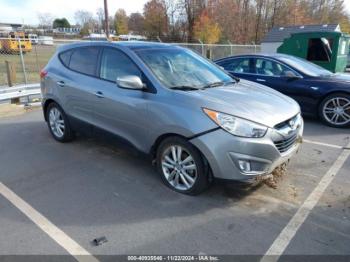  Salvage Hyundai TUCSON