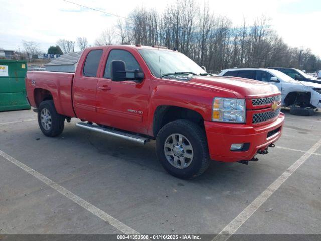  Salvage Chevrolet Silverado 2500