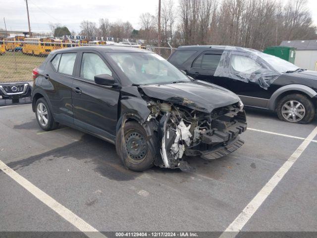  Salvage Nissan Kicks