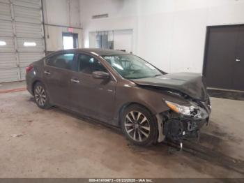  Salvage Nissan Altima