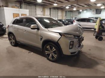  Salvage Mitsubishi Outlander