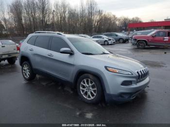  Salvage Jeep Cherokee