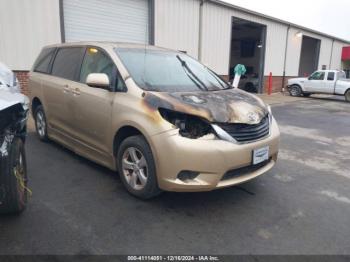  Salvage Toyota Sienna