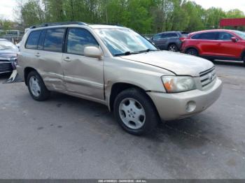  Salvage Toyota Highlander