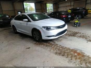  Salvage Chrysler 200
