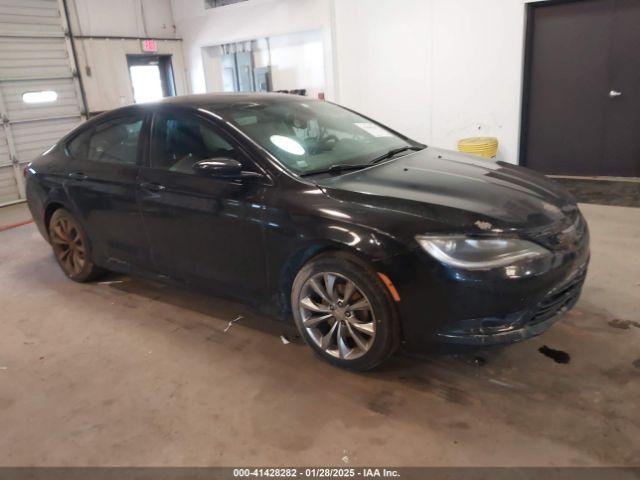  Salvage Chrysler 200