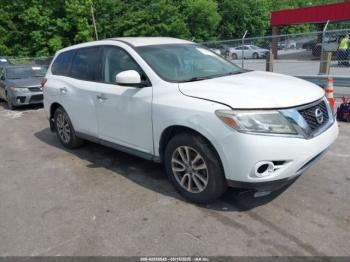  Salvage Nissan Pathfinder
