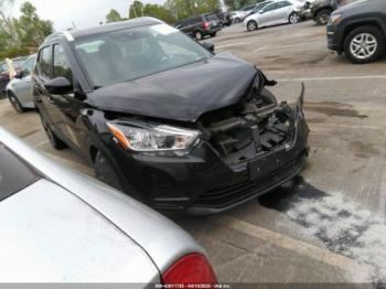  Salvage Nissan Kicks
