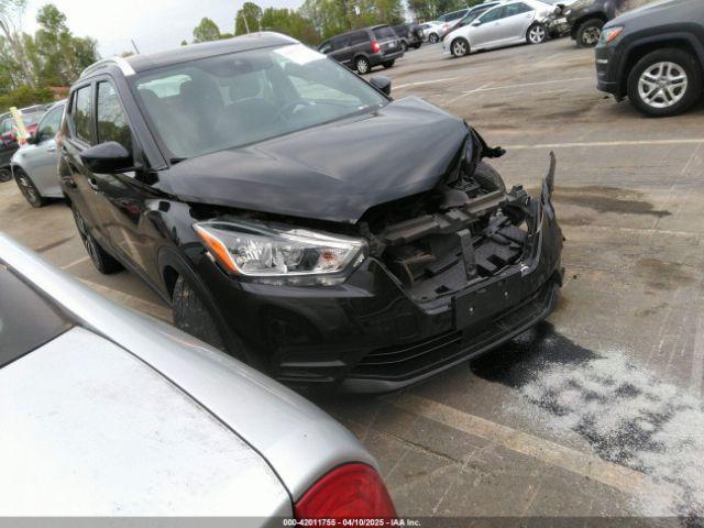  Salvage Nissan Kicks