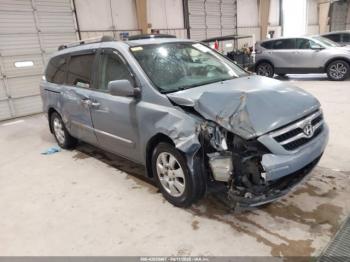 Salvage Hyundai Entourage