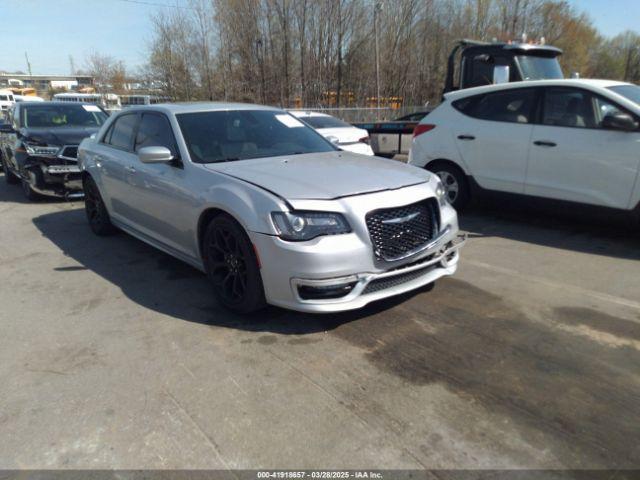  Salvage Chrysler 300