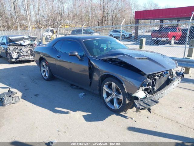  Salvage Dodge Challenger