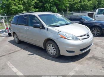  Salvage Toyota Sienna