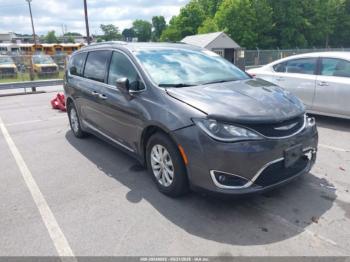  Salvage Chrysler Pacifica