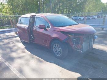  Salvage Toyota Sienna