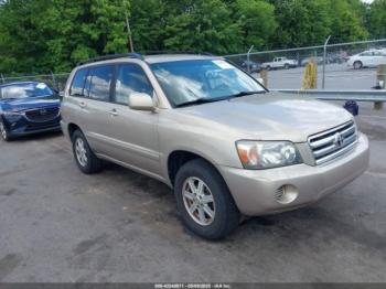  Salvage Toyota Highlander