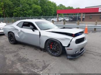  Salvage Dodge Challenger