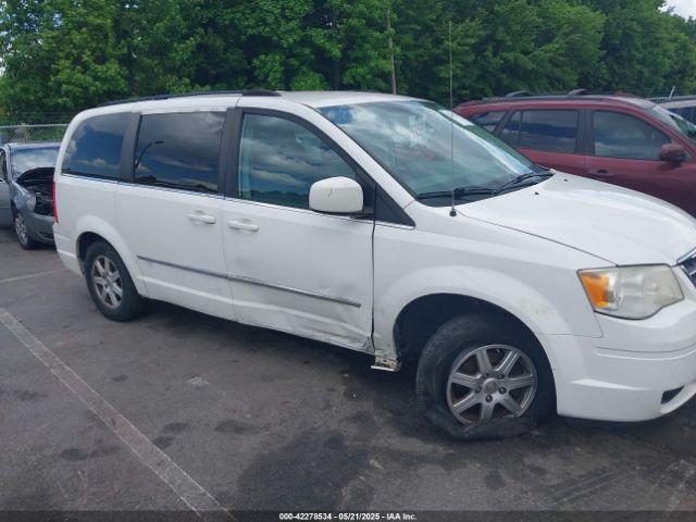  Salvage Chrysler Town & Country