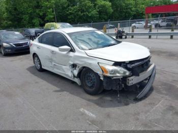  Salvage Nissan Altima