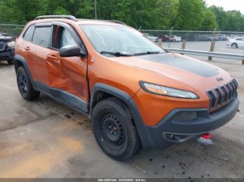  Salvage Jeep Cherokee