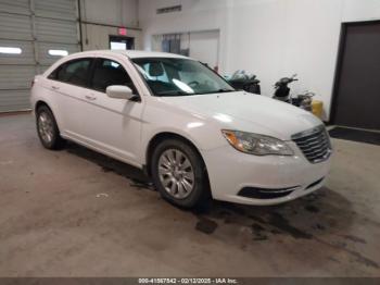  Salvage Chrysler 200