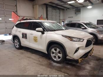  Salvage Toyota Highlander