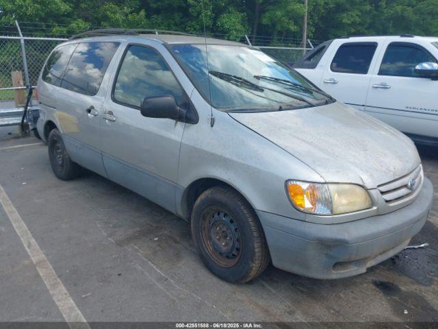  Salvage Toyota Sienna