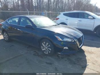  Salvage Nissan Altima