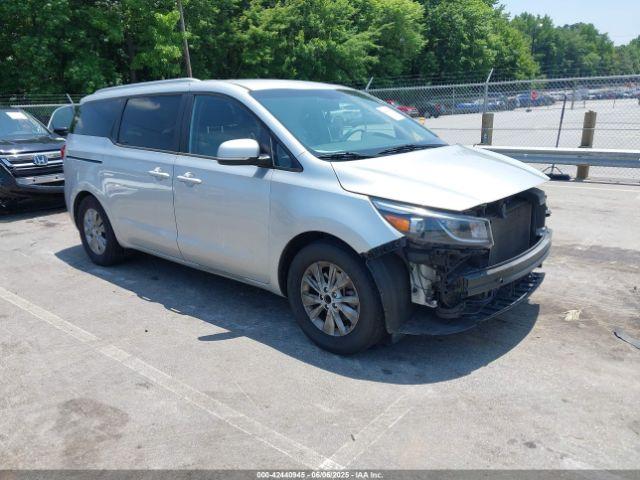  Salvage Kia Sedona