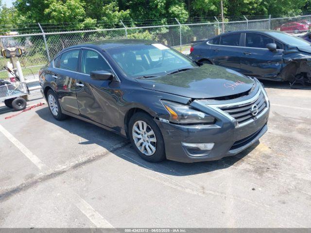  Salvage Nissan Altima