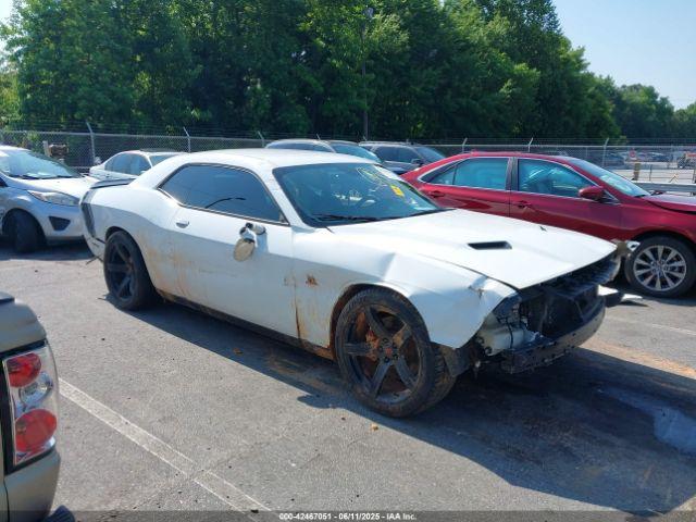  Salvage Dodge Challenger