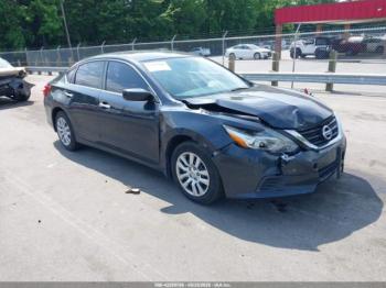  Salvage Nissan Altima