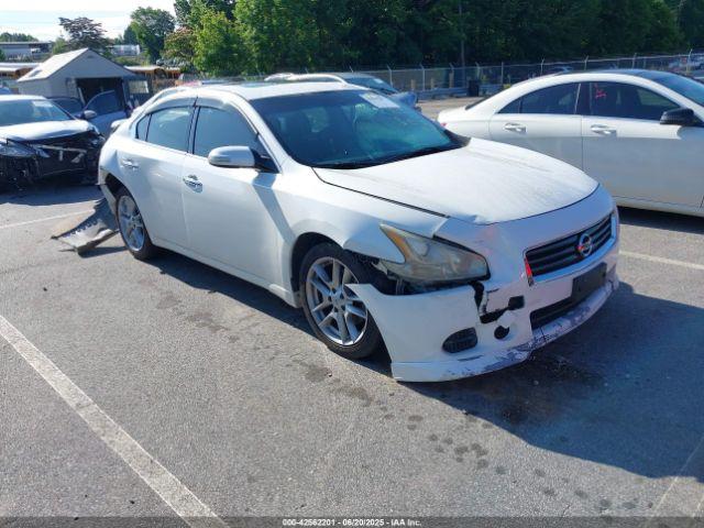  Salvage Nissan Maxima