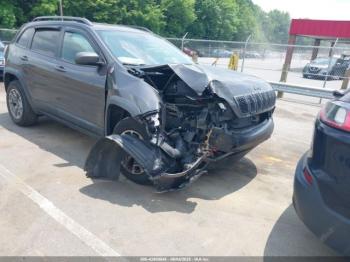  Salvage Jeep Cherokee