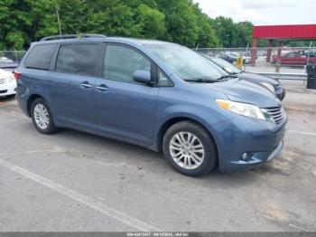  Salvage Toyota Sienna