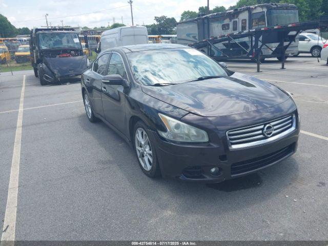  Salvage Nissan Maxima