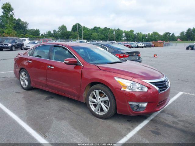 Salvage Nissan Altima