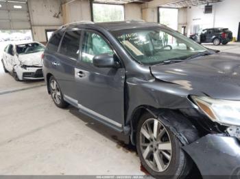  Salvage Nissan Pathfinder